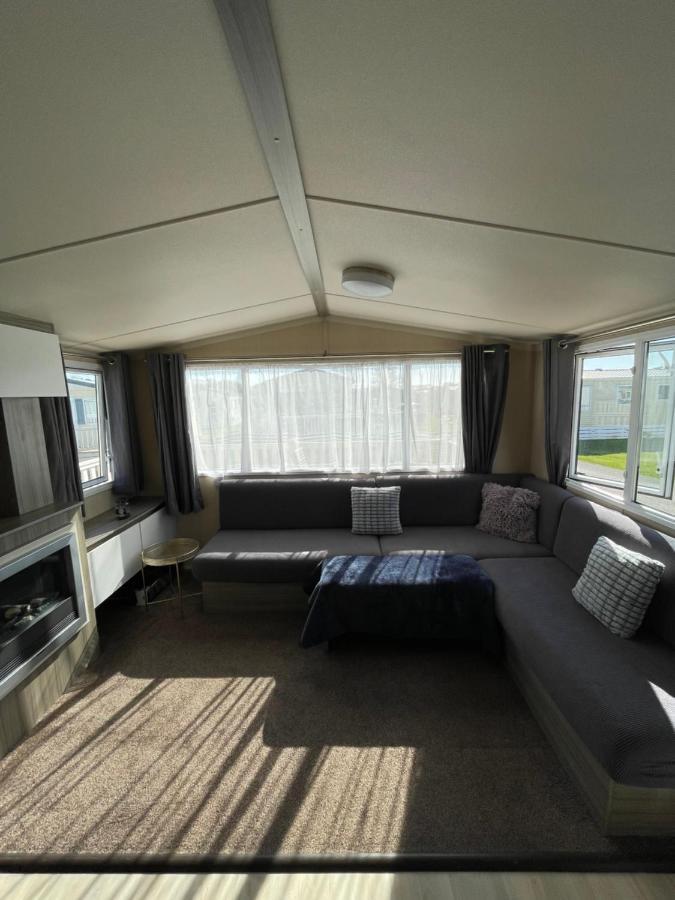 Delightful 6 Berth Holiday Home With Decking Area Чічестер Екстер'єр фото